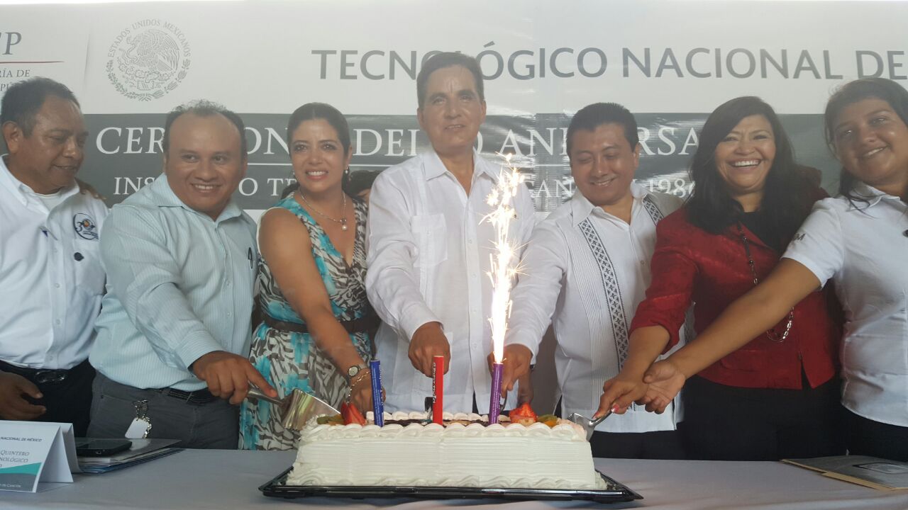 El ITCancún celebra su 30 Aniversario en Ceremonia Magna