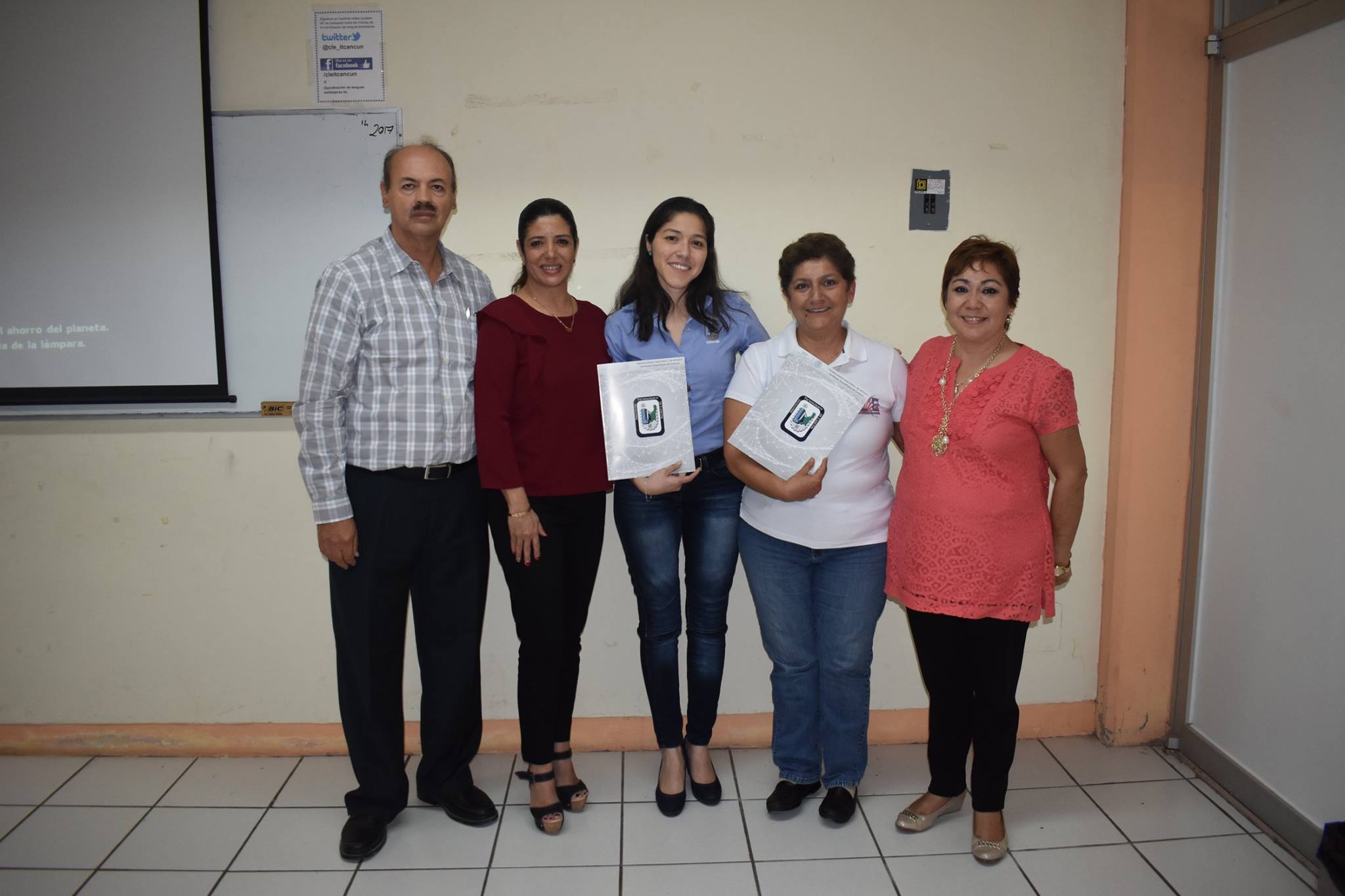 Ing. Paola Del Castillo Tello, recibe nombramiento como Encargada de la Coordinación de Lenguas Extranjeras de nuestro Instituto