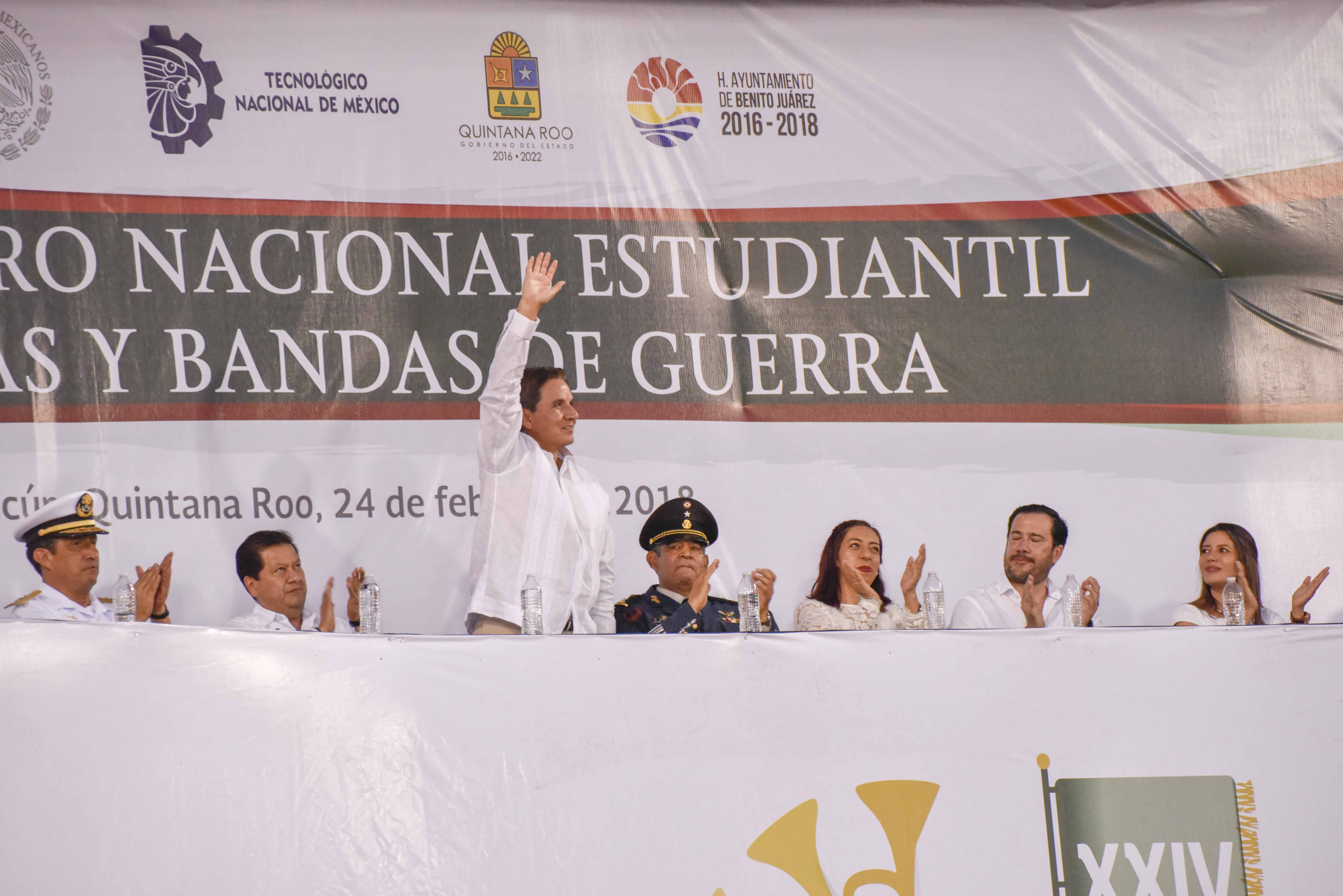 Majestuoso evento cívico de escoltas y bandas de guerra del TecNM en Cancún