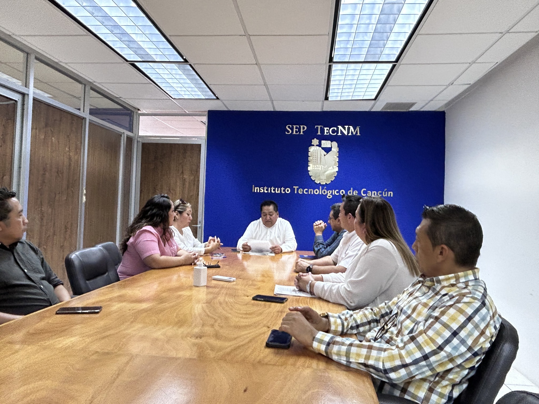 Director del Instituto Tecnológico de Cancún, entregó a docentes Reconocimientos PTC con Perfil Deseable